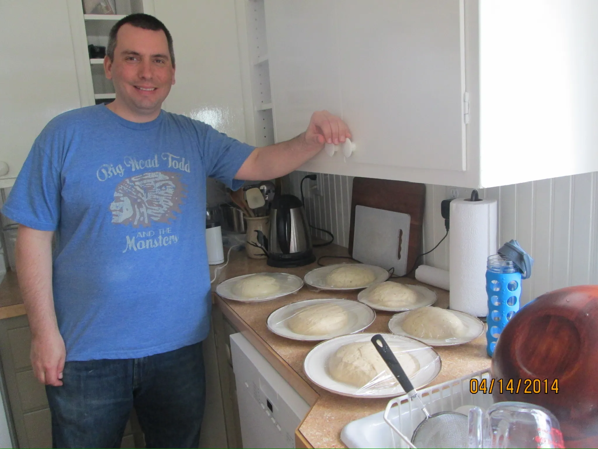B preparing for pizza night